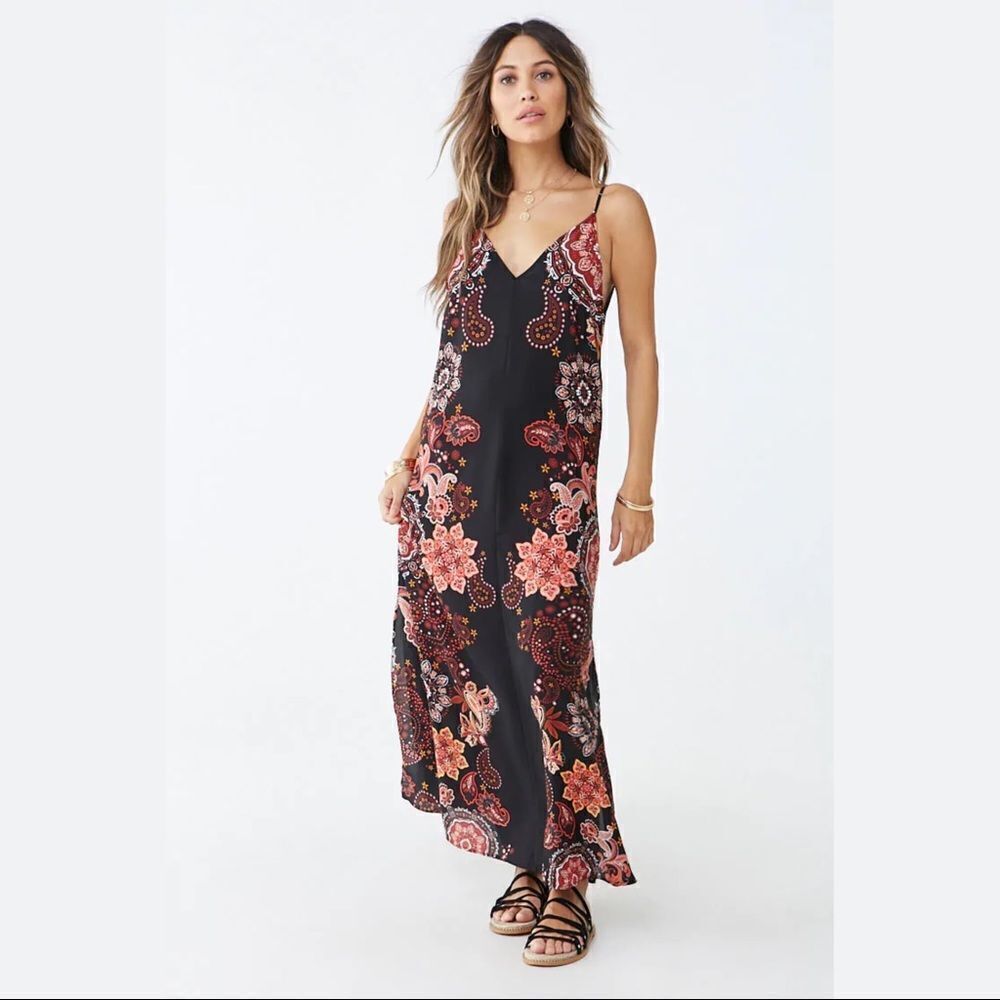 ✨	
Floral & Paisley Print Cami Dress✨